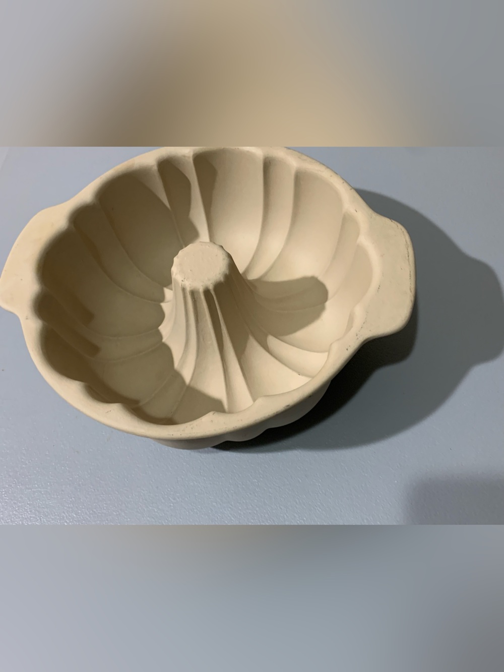 Pampered Chef Cream Ceramic Bundt Mold